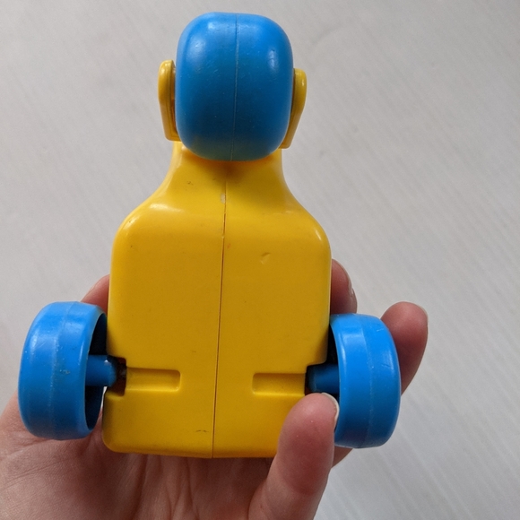 VINTAGE Fisher Price Yellow Trike and puppy - Picture 5 of 5